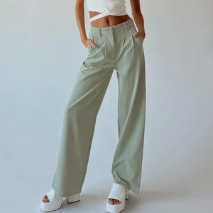 NWT Princess polly archer pants in green size 0